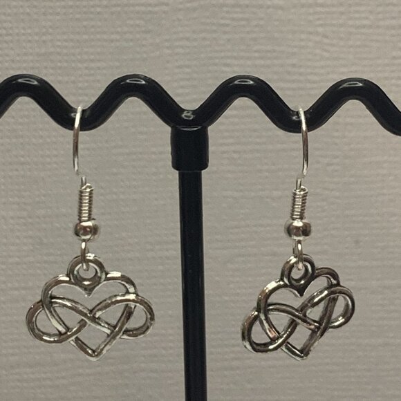 Celtic Earring, Heart Earring, Infinity Earring, Love Earring, Valentine's Day - Picture 4 of 5